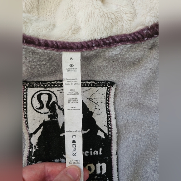 Lululemon special edition removable sleeve scuba hoodie - Picture 8 of 11